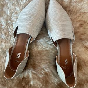 Sarto pointed toe flats